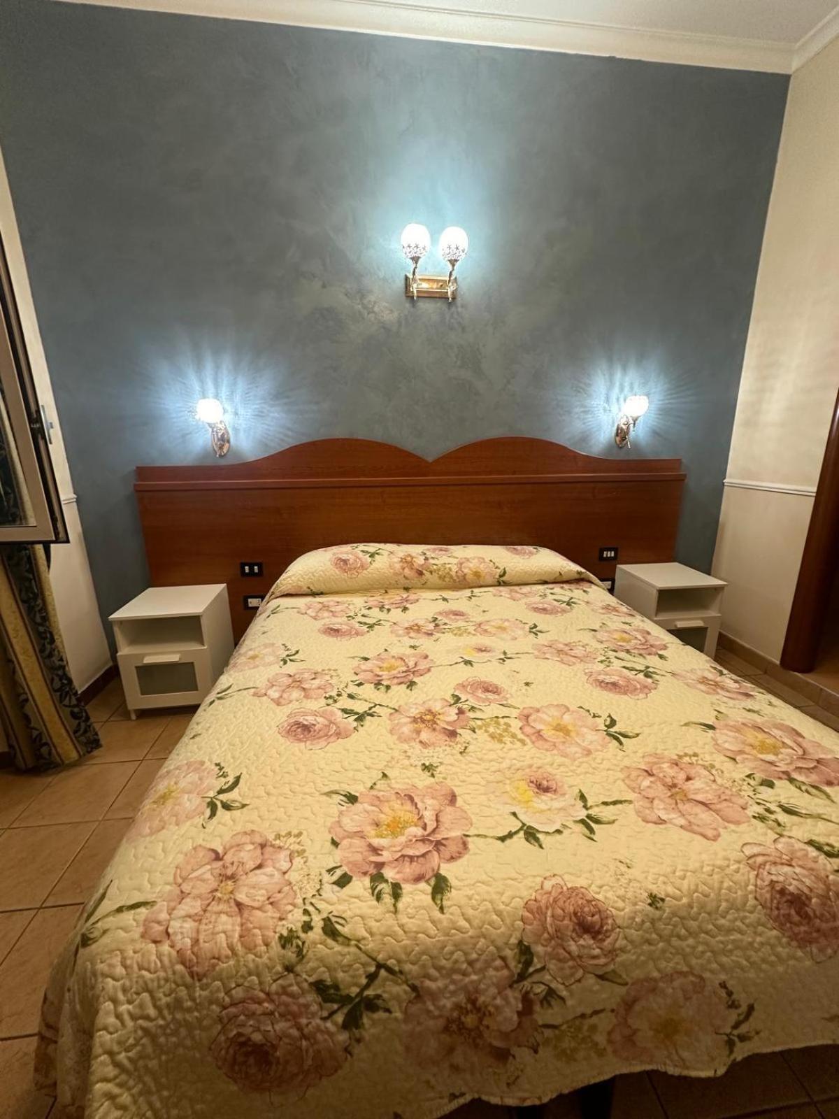 Near Termini Station Hotell Roma Eksteriør bilde