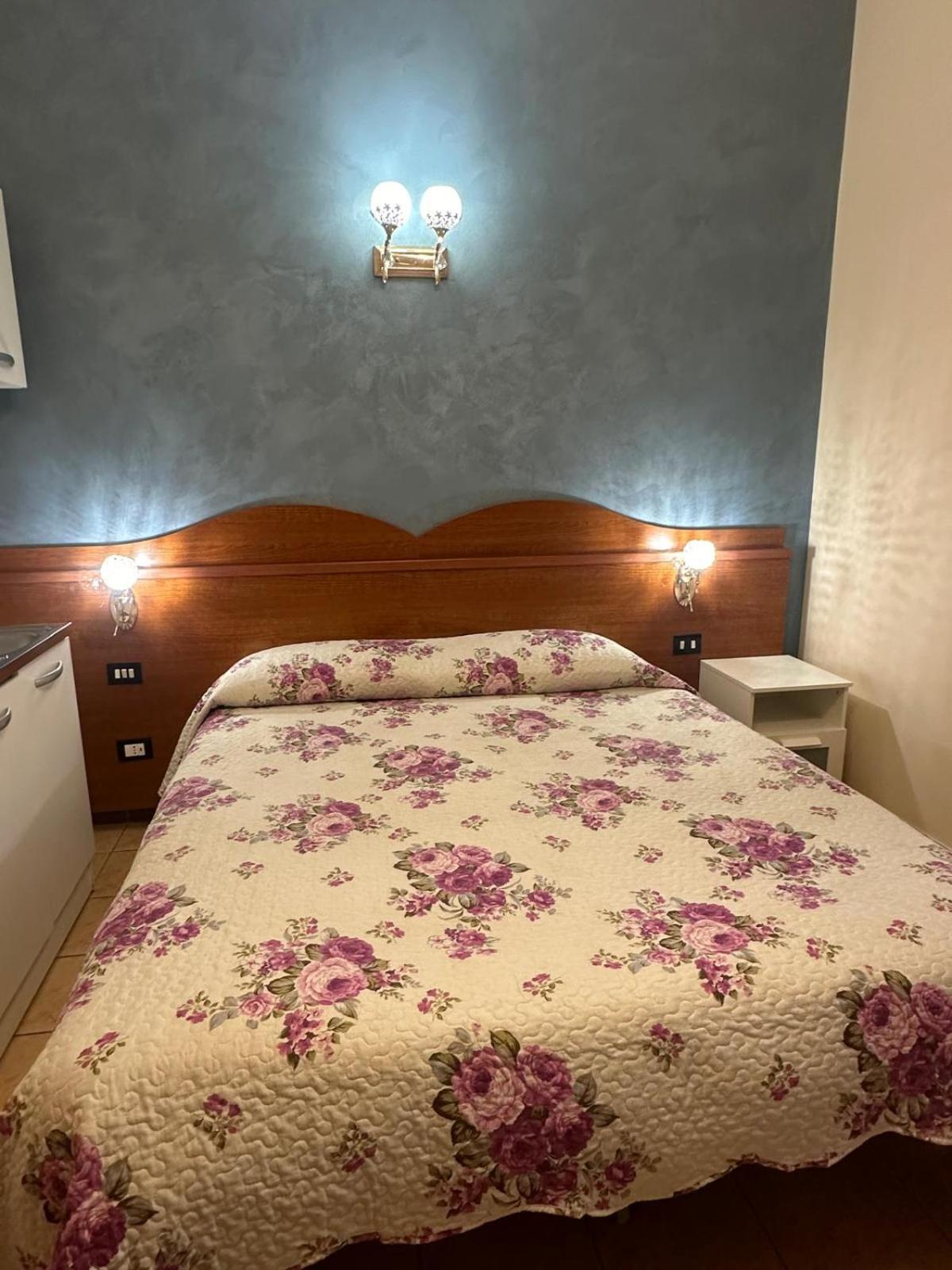 Near Termini Station Hotell Roma Eksteriør bilde