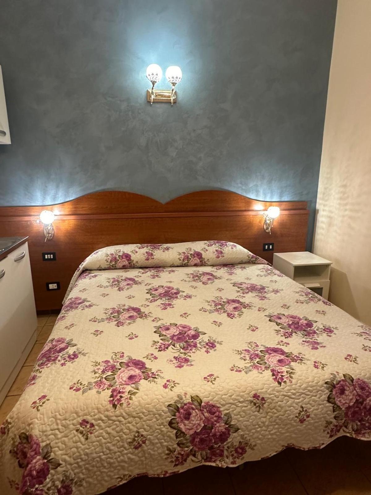 Near Termini Station Hotell Roma Eksteriør bilde