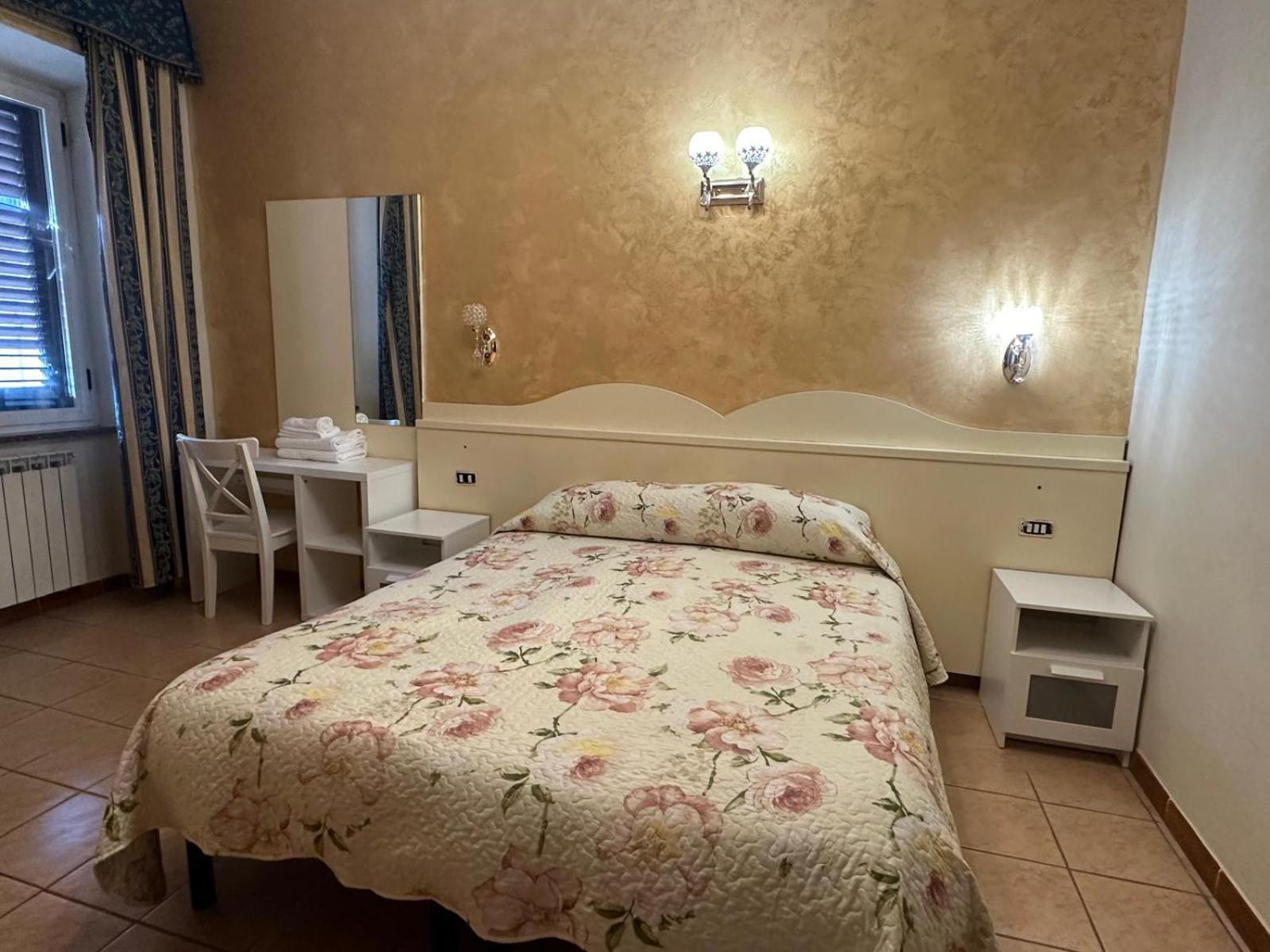 Near Termini Station Hotell Roma Eksteriør bilde