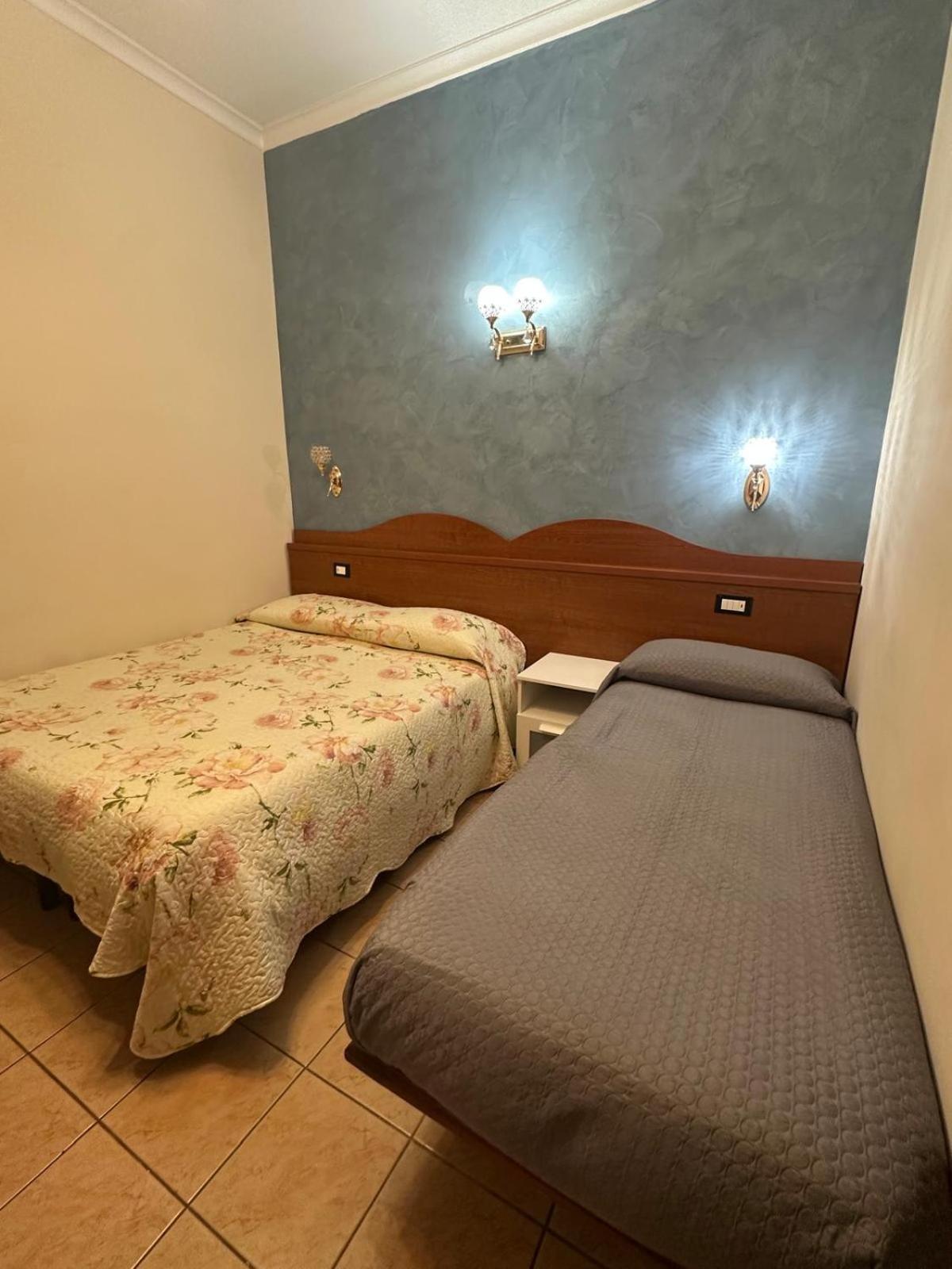 Near Termini Station Hotell Roma Eksteriør bilde