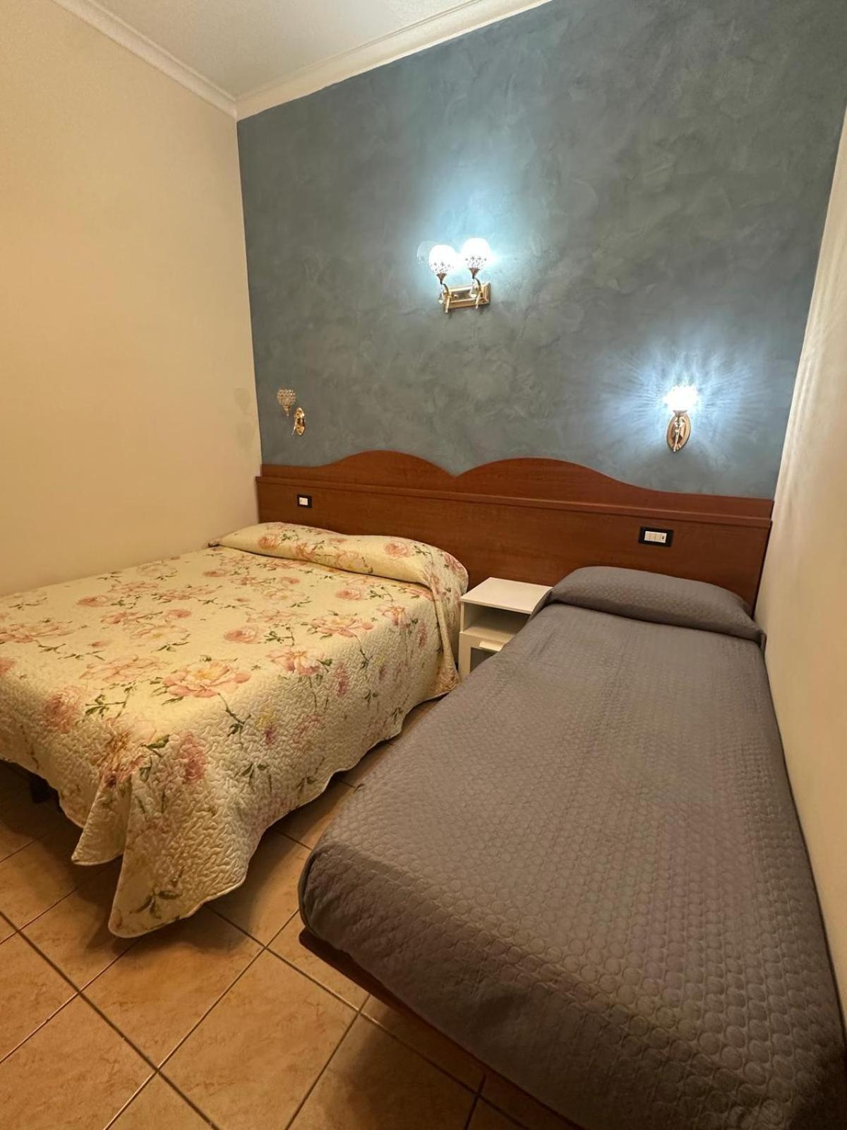 Near Termini Station Hotell Roma Eksteriør bilde