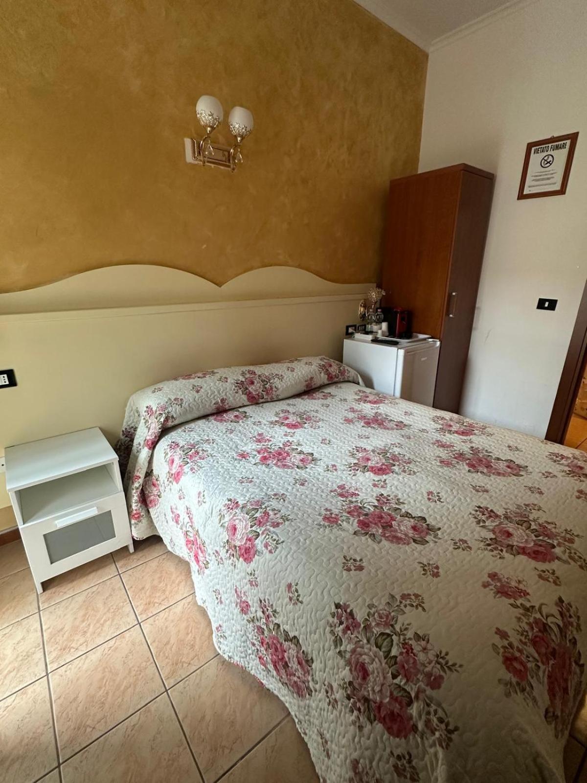 Near Termini Station Hotell Roma Eksteriør bilde