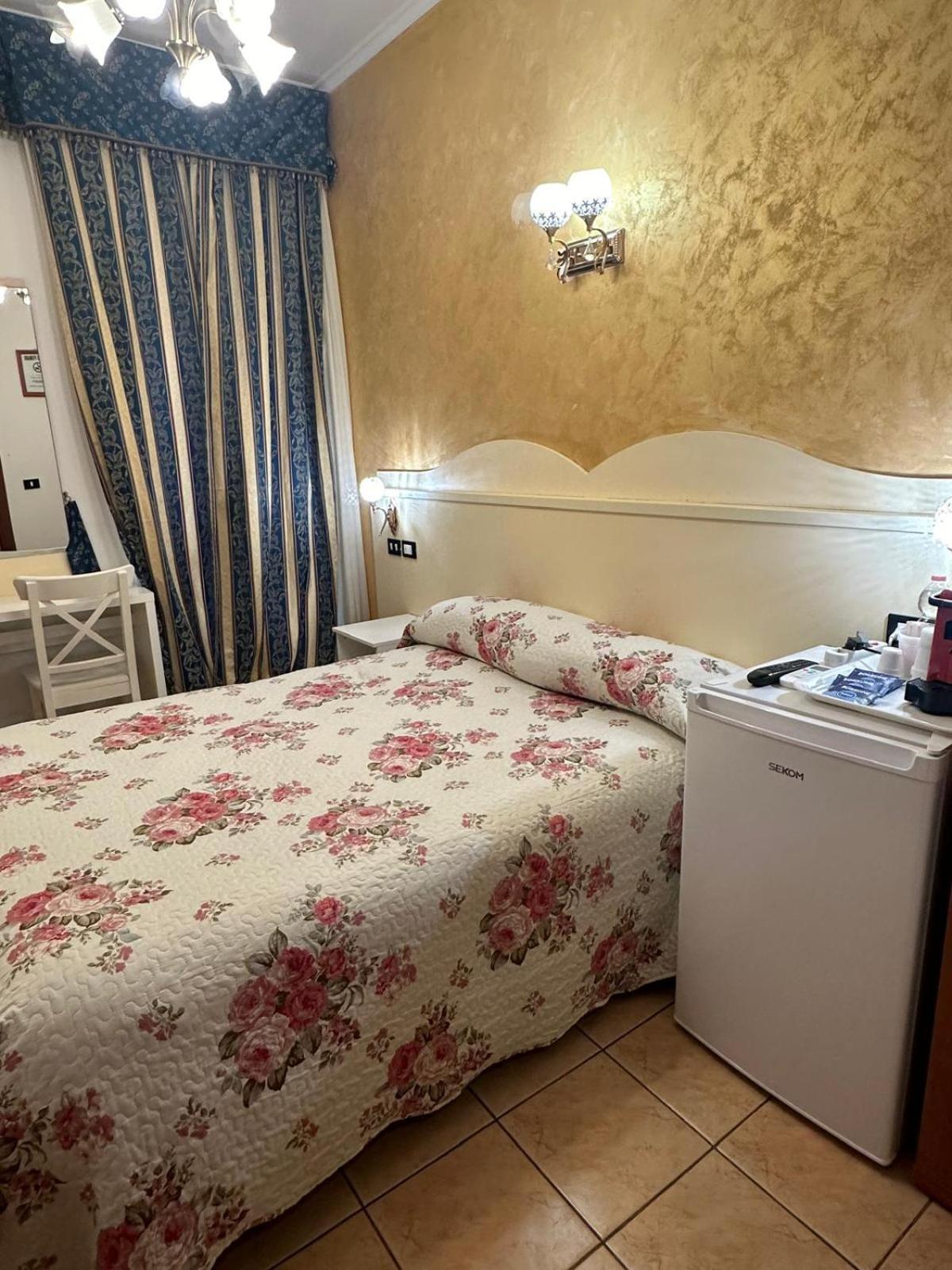 Near Termini Station Hotell Roma Eksteriør bilde